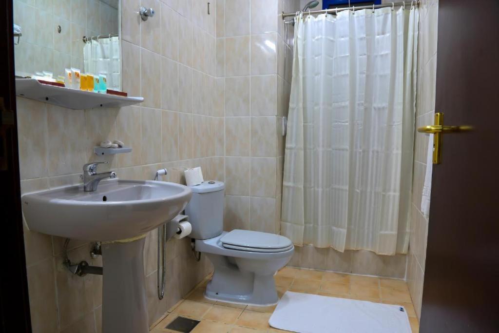 Rainbow Hotel Apartments Abu Dhabi Eksteriør billede